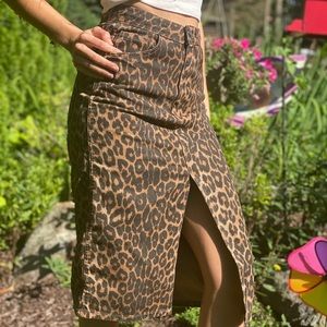 Leopard print Zara midi skirt